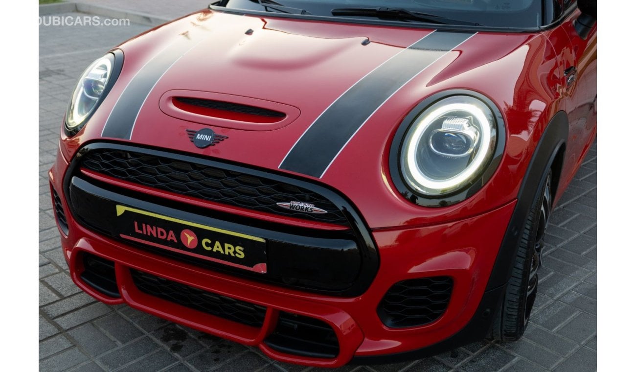 ميني جون كوبر MINI Cooper John Cooper Works 2021 GCC under Warranty with Flexible Down-Payment.