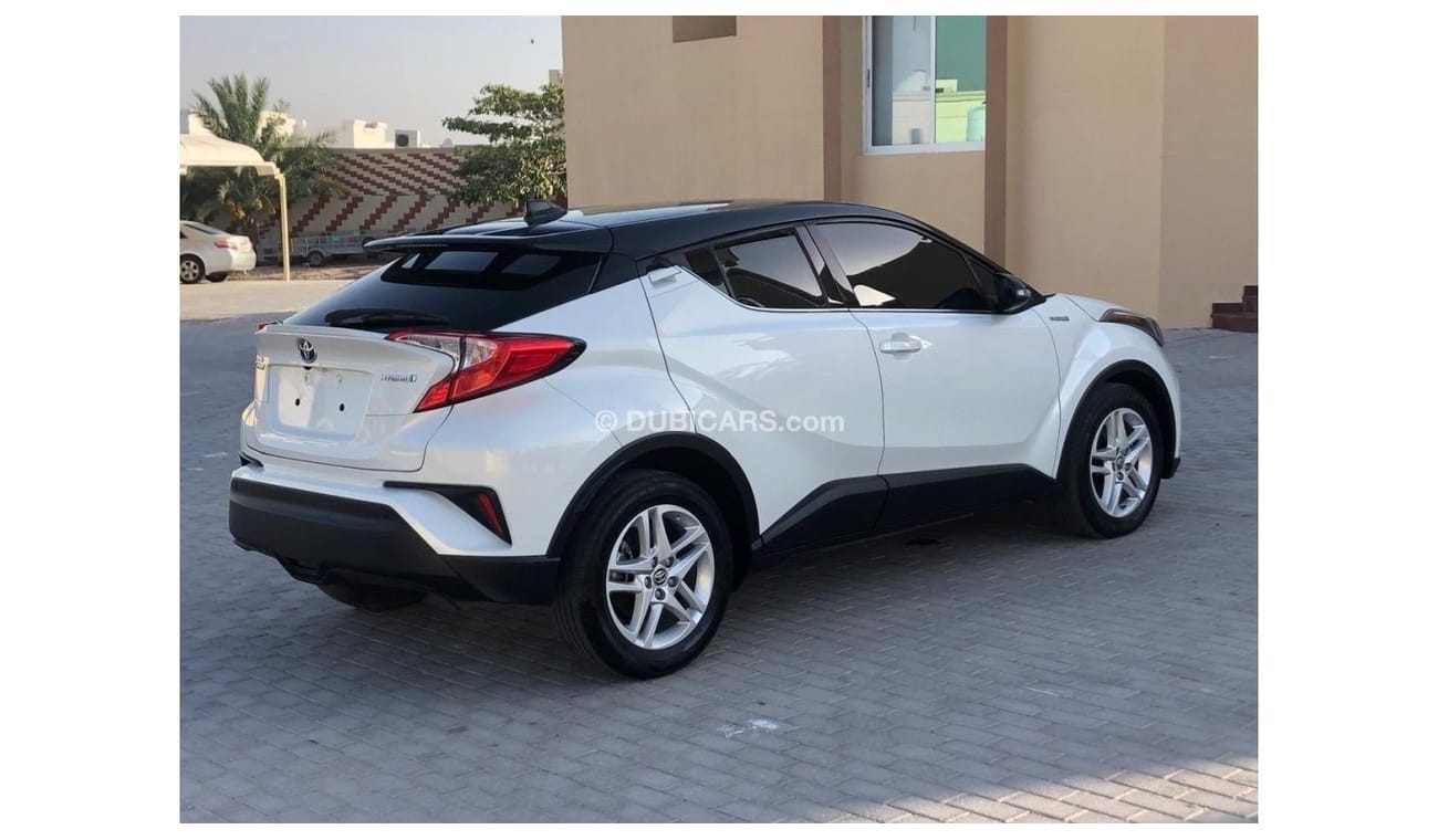 Toyota CHR Toyota C-HR Hybrid 2021 (1.8L) GCC Specs Full Option