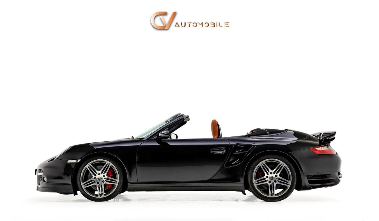 Porsche 911 Cabriolet - GCC Spec