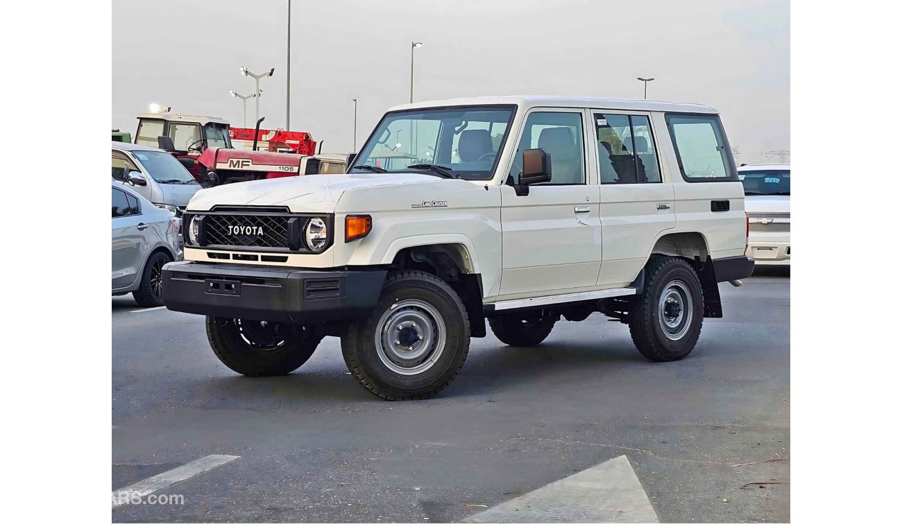 تويوتا لاند كروزر هارد توب LC76 / V6 / 4.2L DIESEL / M/T / POWER WINDOWS WITH LEATHER/ 4WD (CODE # 68037)