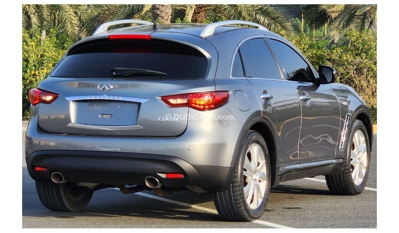 إنفينيتي QX70