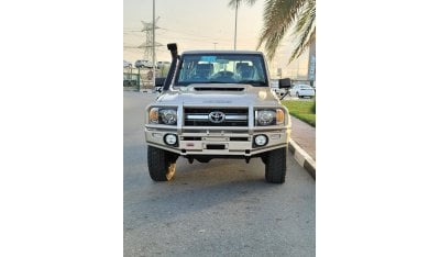 Toyota Land Cruiser Pick Up Std LAND CRUISER DC PICKUP 4.5 RIGHT HANDED (DIESEL)