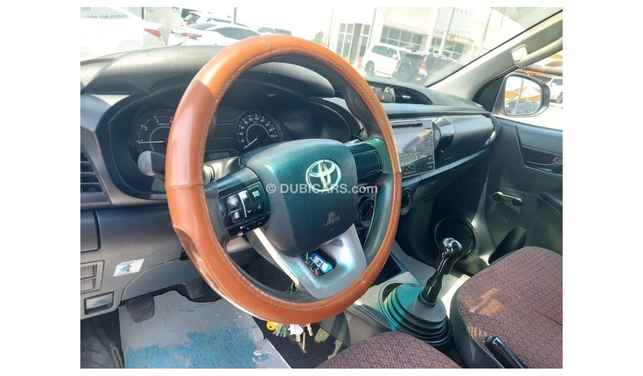 Toyota Hilux DC 4WD 2.4L DIESEL MANUAL TRANSMISSION