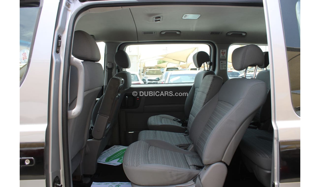 Hyundai H-1 Base GCC - ACCIDENTS FREE - 12 SEATER - AUTOMATIC GEAR