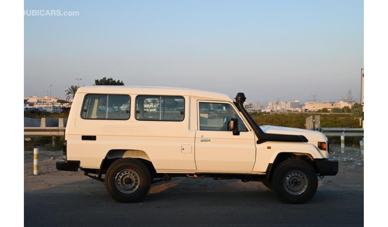 Toyota Land Cruiser Hard Top 2024 TOYOTA LAND CRUISER 78 HARDTOP V6 4.0L 4WD 9-SEATER AUTOMATIC