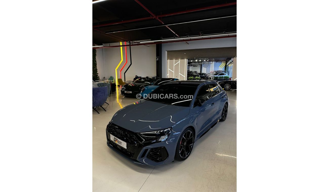 Audi RS3 TFSI quattro 2022 Audi RS3/Carbon Package/Ceramic Brake/GCC/5 Years Warranty and Service Contract