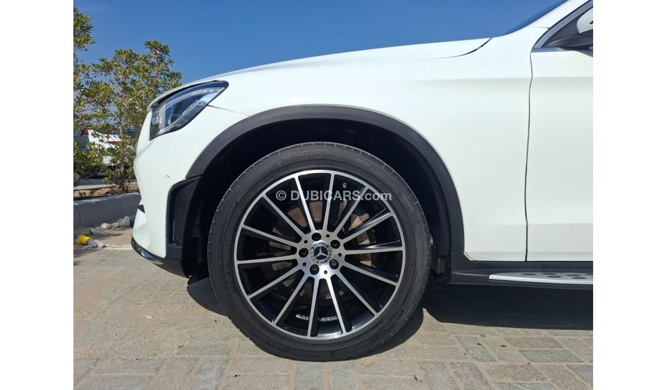 مرسيدس بنز GLC كوبيه 300 Mercedes-Benz GLC300 2019 full option