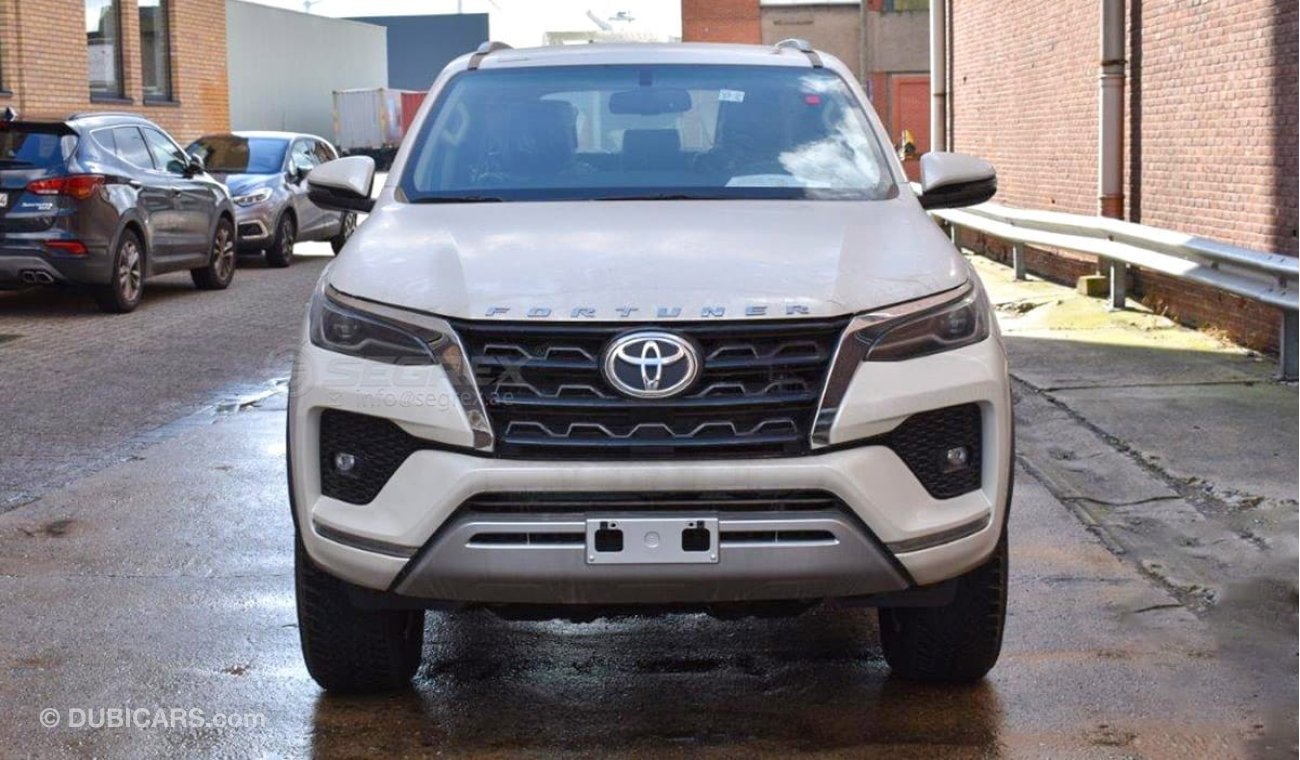 Toyota Fortuner TOYOTA FORTUNER 4.0L PETROL FULL OPTION