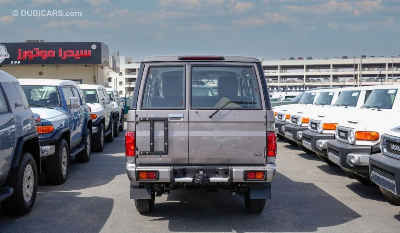 تويوتا لاند كروزر هارد توب Toyota Land Cruiser Hard Top 2023 YM LC 76 Petrol 4.0 Ltr 5 Door