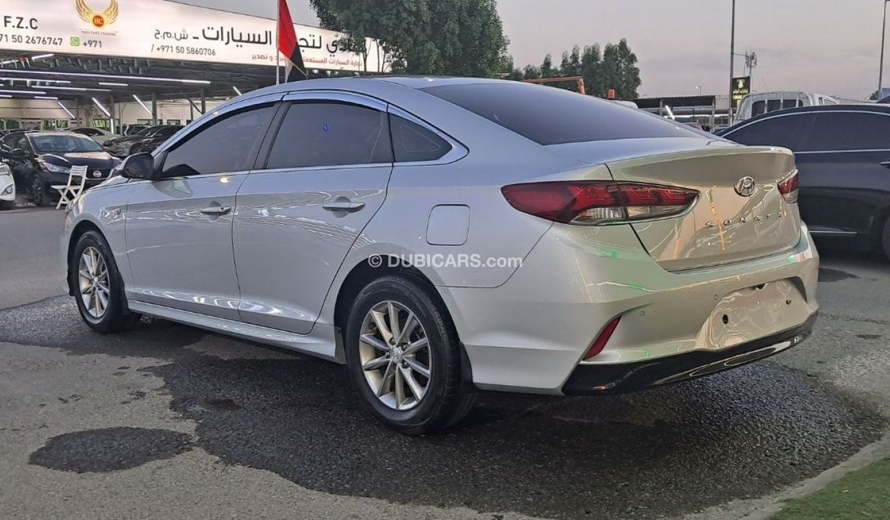 Used Hyundai Sonata 2019 for sale in Dubai - 682784