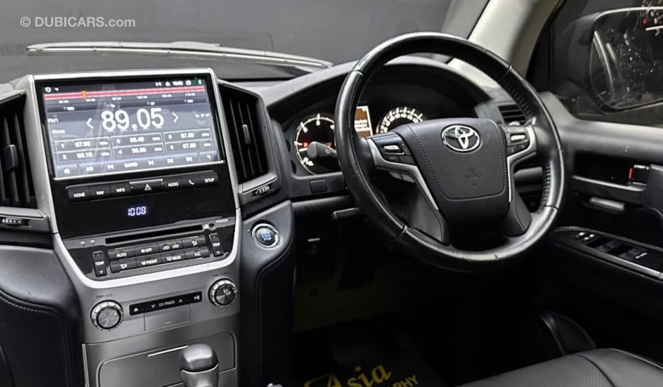 Toyota Land Cruiser 2021 Sahara V8 RHD Diesel Full options Top Of The Range