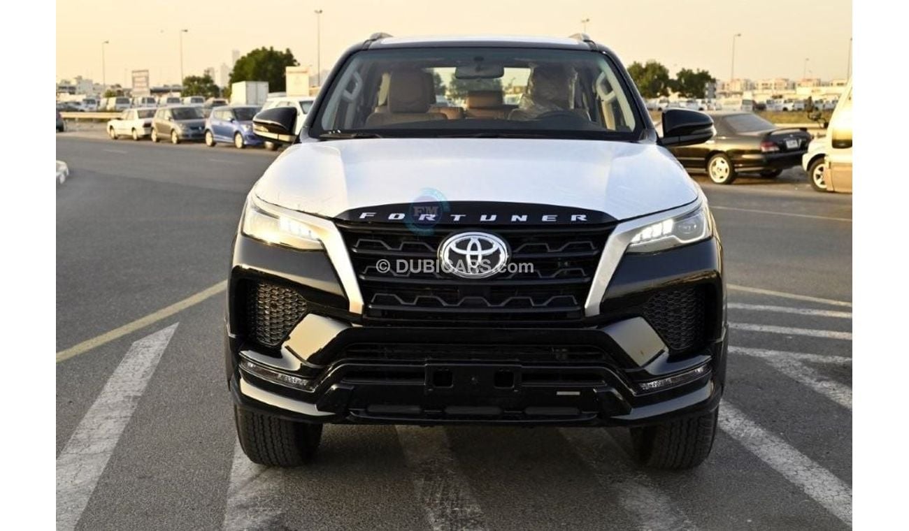 تويوتا فورتونر GXR+ 2.7L Petrol 4WD Automatic