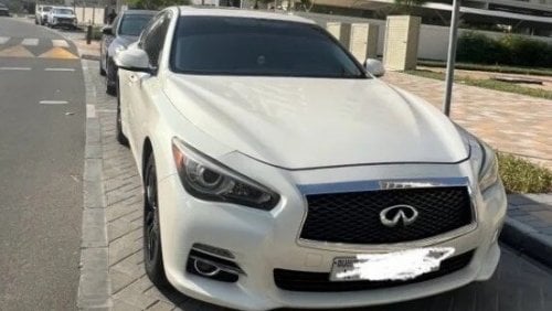 Infiniti Q50 Premium