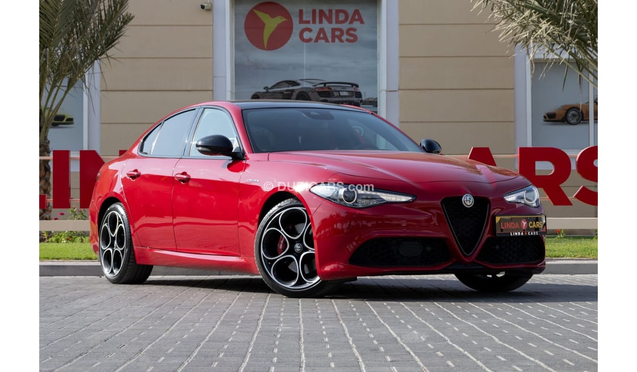 ألفا روميو جوليا Alfa Romeo Giulia Veloce Q2 2023 GCC under Agency Warranty with Flexible Down-Payment.