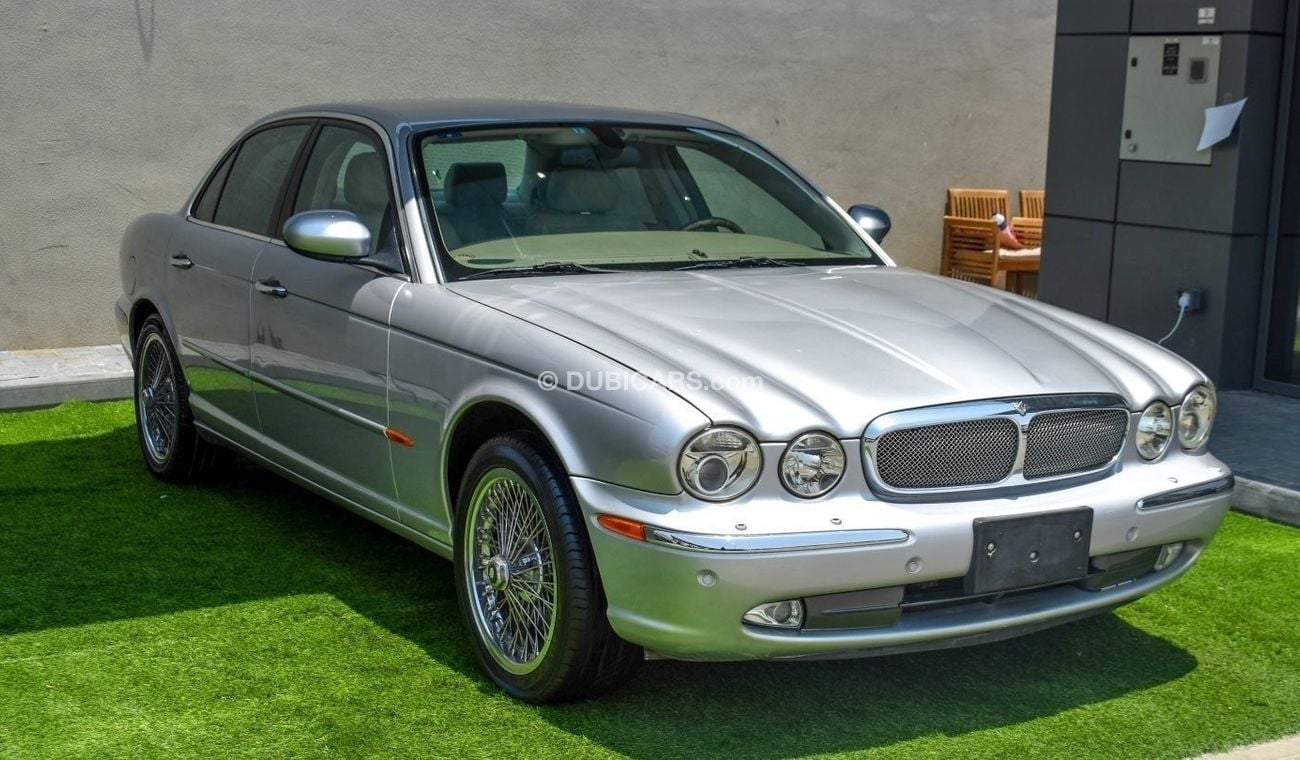 Jaguar XJ8