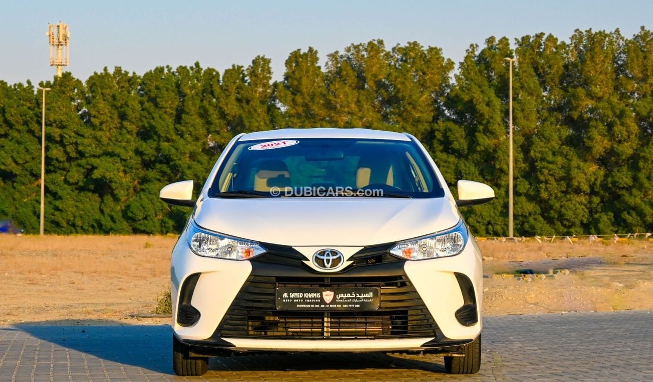 تويوتا يارس Toyota Yaris 2021 GCC _ SE in excellent condition, inside and out