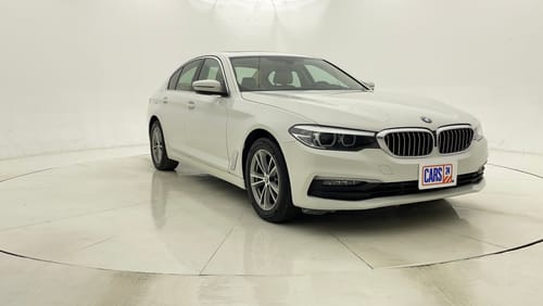 بي أم دبليو 520i EXECUTIVE 2 | بدون دفعة مقدمة | اختبار قيادة مجاني للمنزل