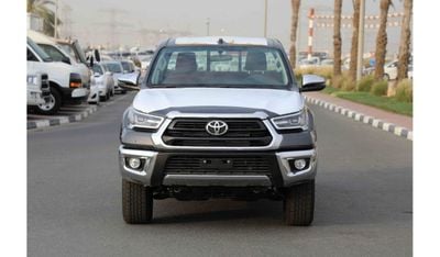 تويوتا هيلوكس 2023 تويوتا هايلكس 4x4 DC 2.8 D AT SR5 - رمادي من الداخل عنابي