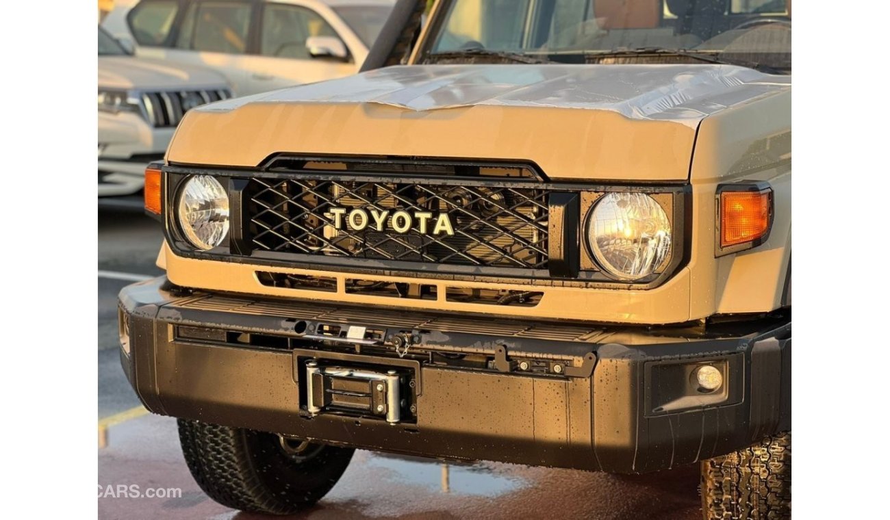 تويوتا لاند كروزر بيك آب TOYOTA LAND CRUISER (70 SERIES) (GRI79) 4.0L Pick-up 4WD 4 Doors