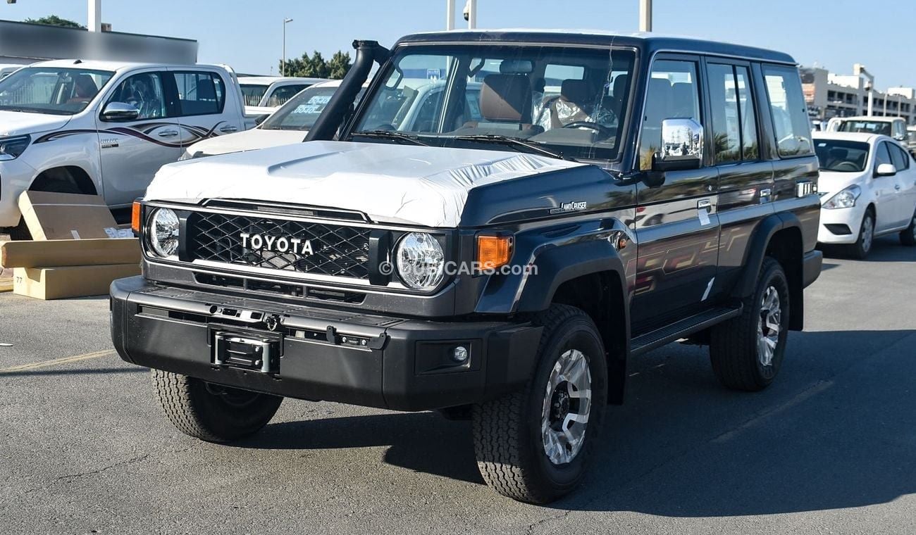 Toyota Land Cruiser Hard Top LC76 Hardtop 2.8L Diesel Full Option