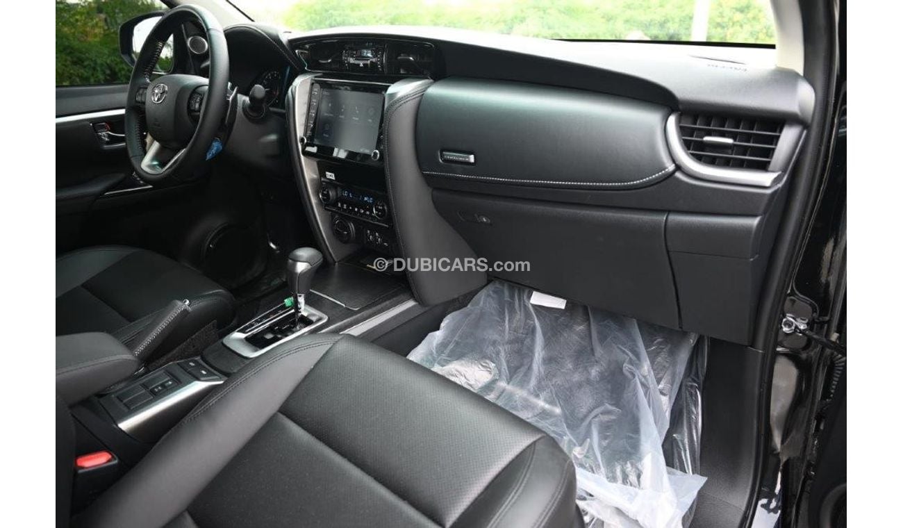 تويوتا فورتونر 2024 TOYOTA FORTUNER LEGENDER V6 4.0L PETROL 7 SEAT AT