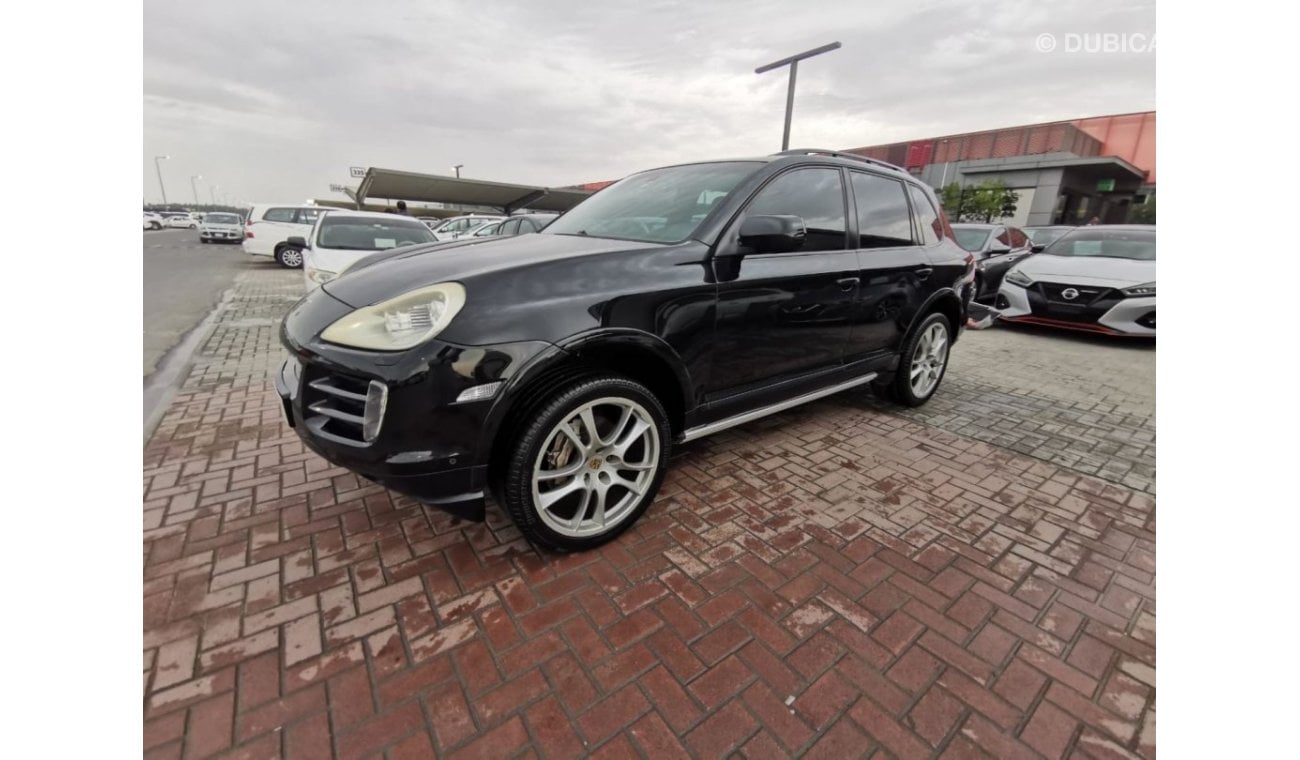 Porsche Cayenne In excellent condition and requires no expenses