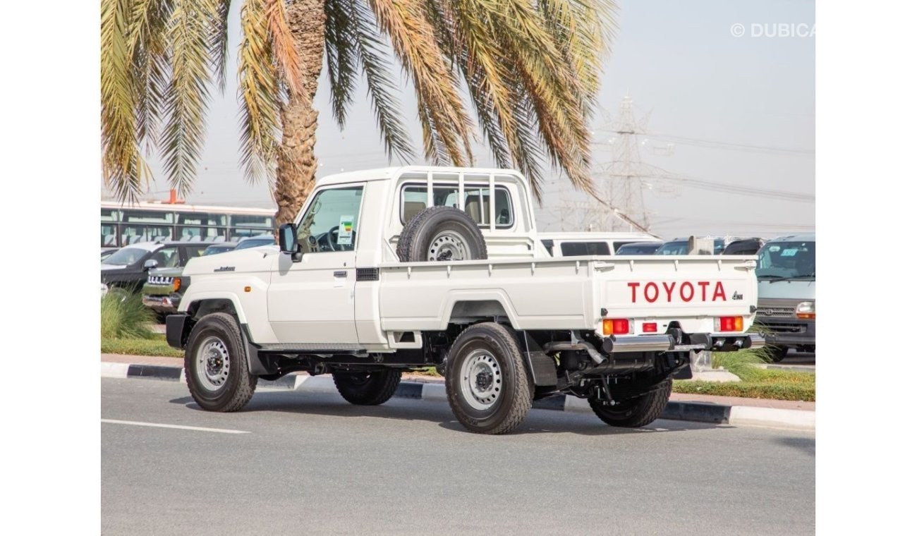 تويوتا لاند كروزر بيك آب LC79 2.8 T/DSL STD-E A/T 4WD / GCC. For Local Registration +5%