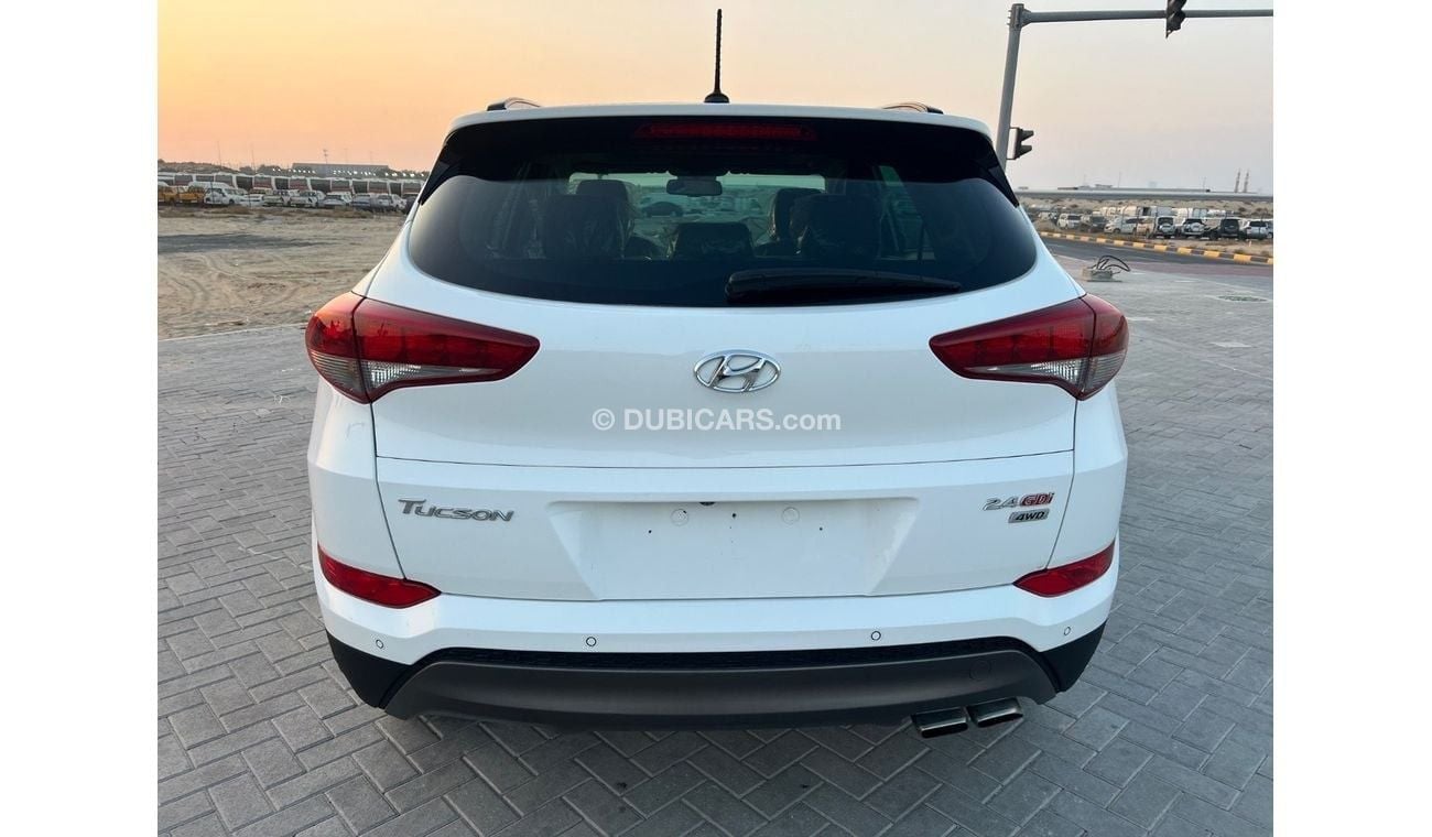 Hyundai Tucson 2.0L 2.0L