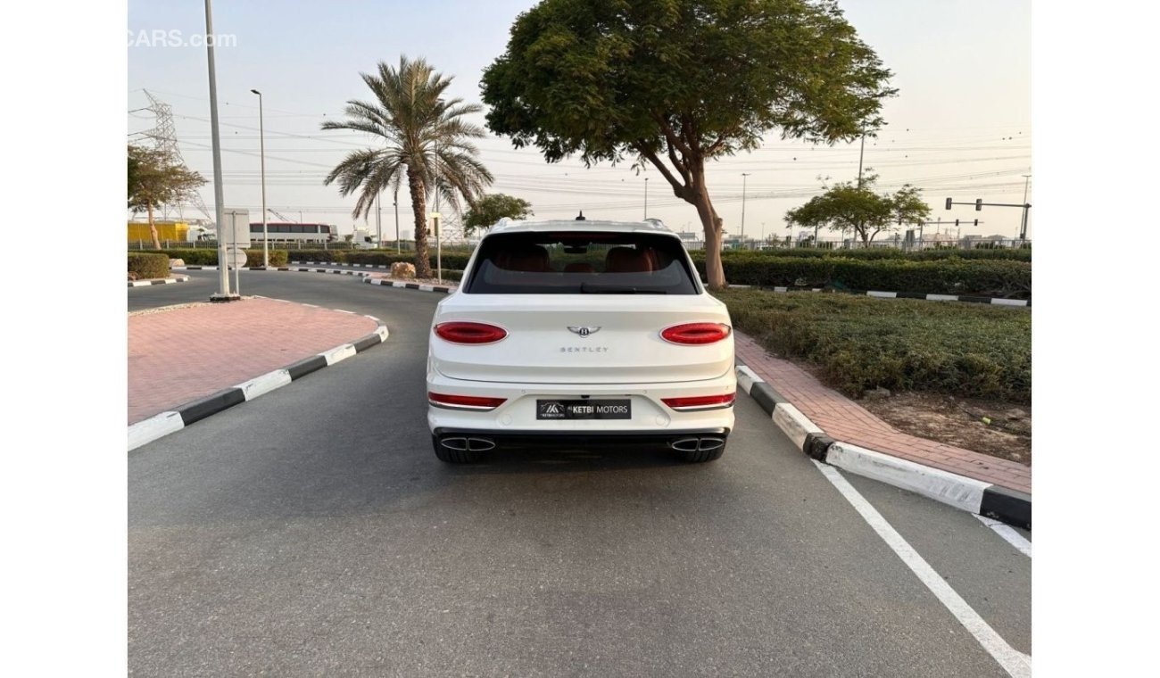 بنتلي بينتايجا 2021 Bentley Bentayga V8 , 5dr, SUV , 4L 8cyl Petrol ,Automatic ,Four Wheel Drive