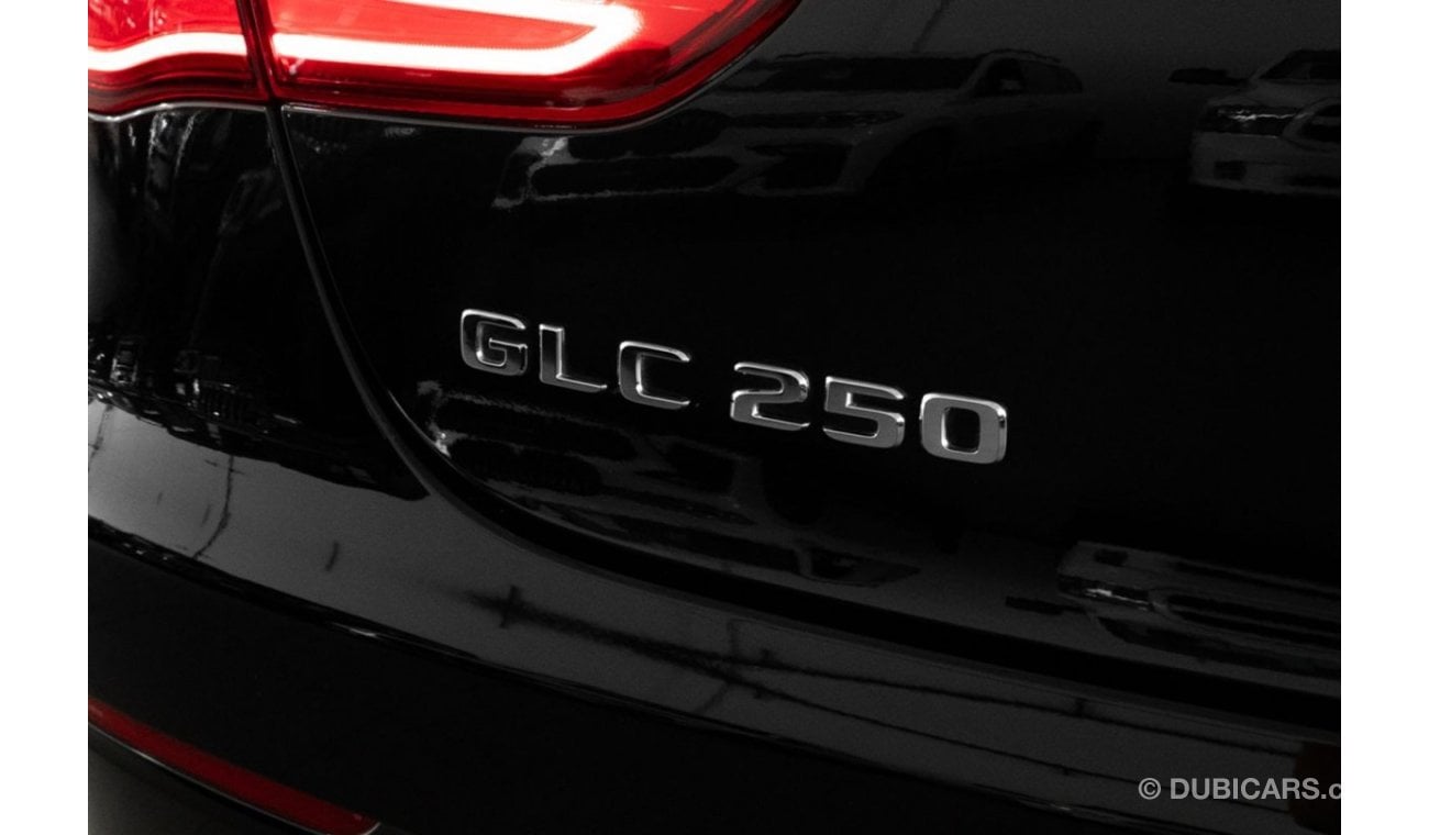 مرسيدس بنز GLC 250 4MATIC 2.0L