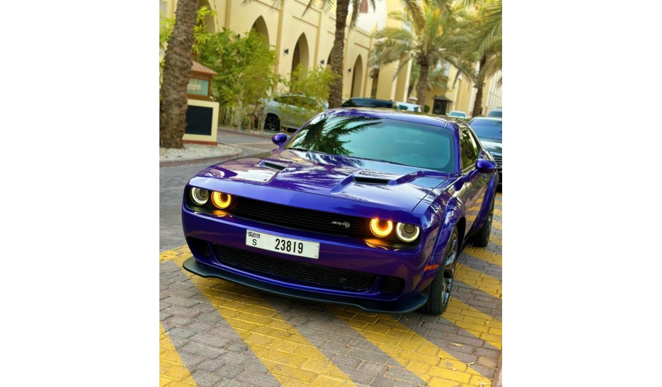 Dodge Challenger SXT Plus