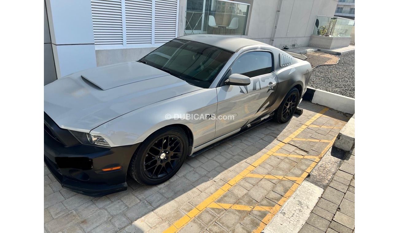 Ford Mustang Std 3.7L Coupe A/T