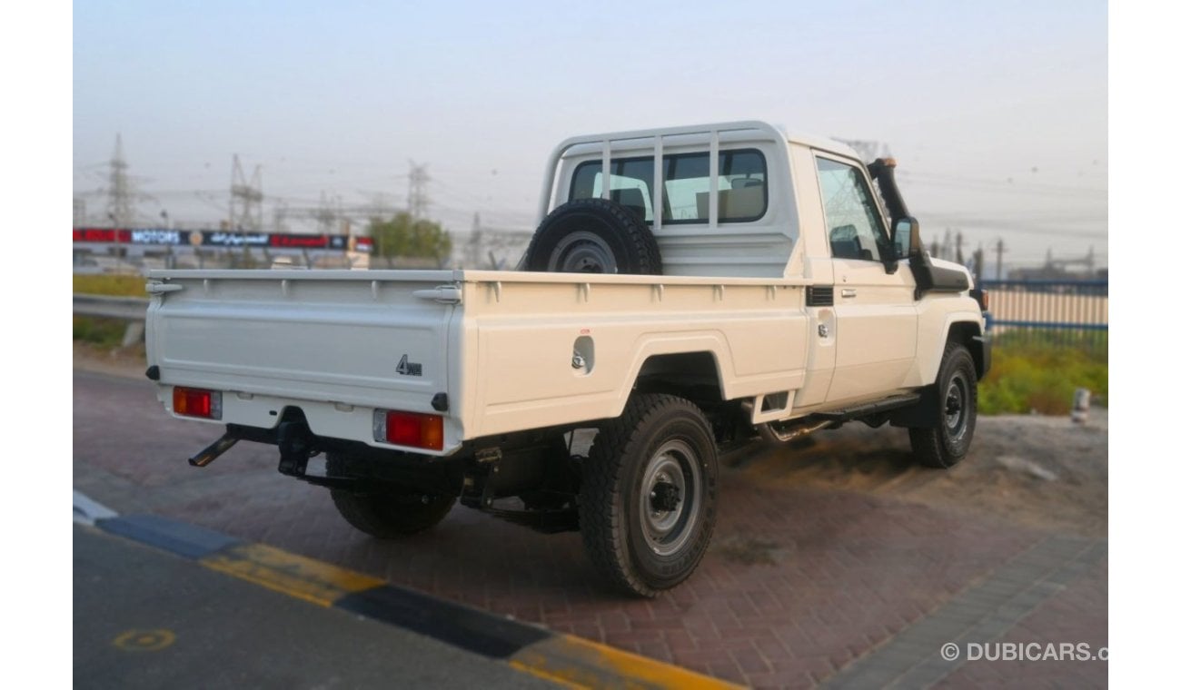 تويوتا لاند كروزر بيك آب Toyota Land Cruiser Pick Up 2024Toyota LC 79 Single Cabin Pick Up 4.2L Diesel, Manual, White