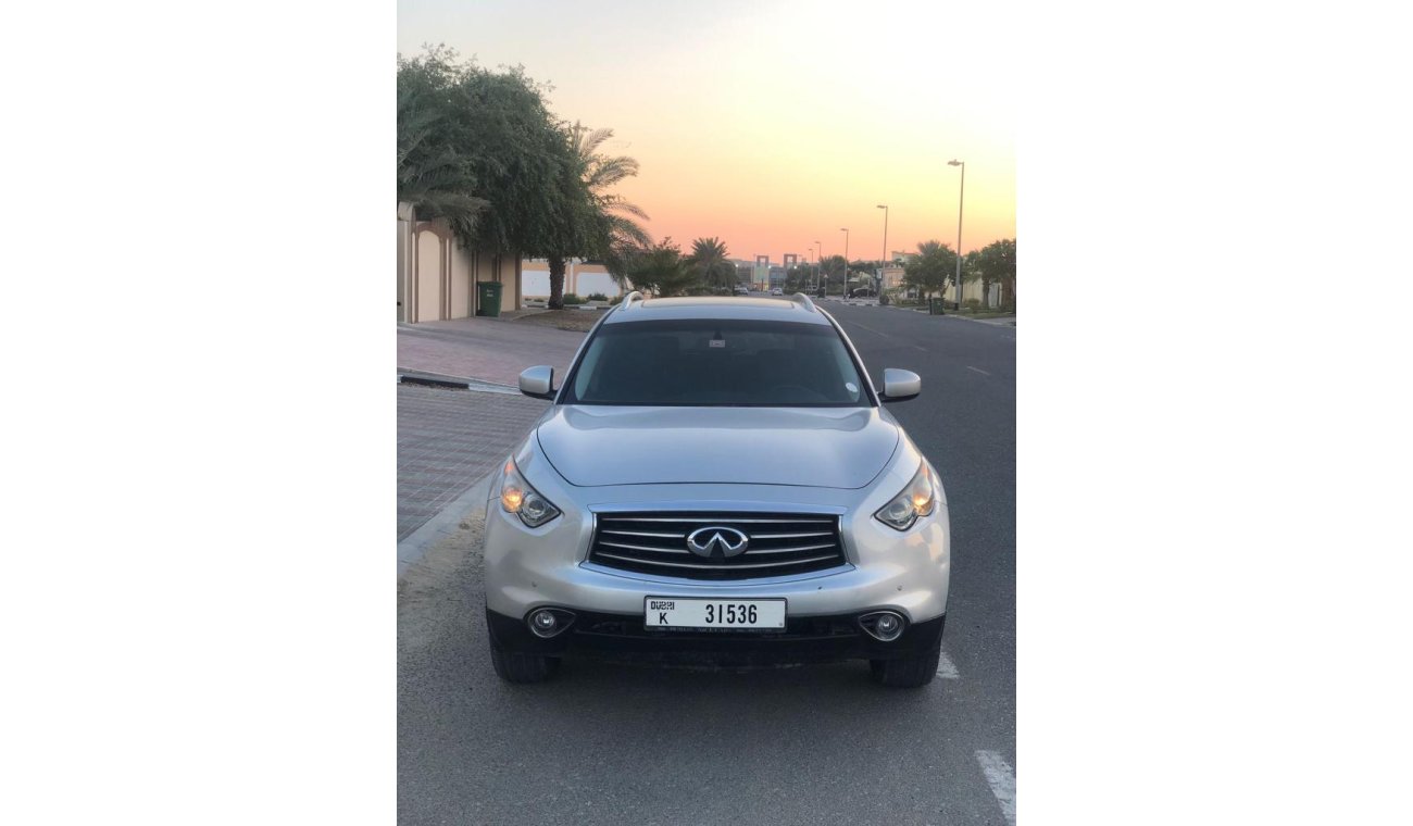 إنفينيتي FX37 86000 km INLY  Infinity FX 37