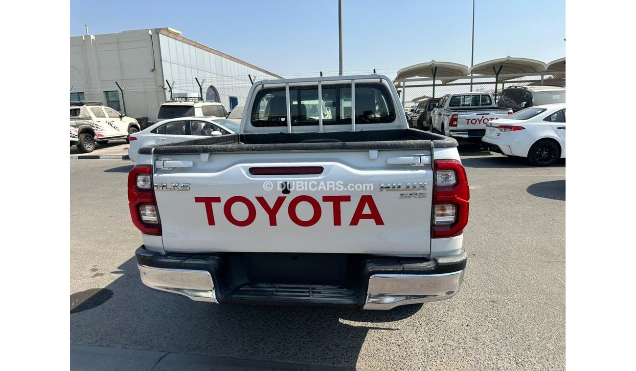 Toyota Hilux TOYOTA HILUX 2.7 MT FULL OPTION WITHOUT PUSH START WHITE 2025