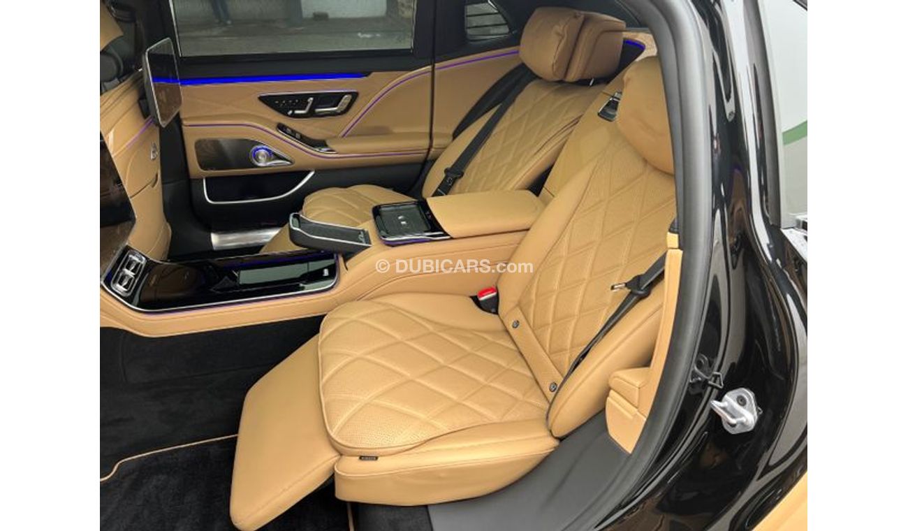 مرسيدس بنز S680 Maybach VIRGIL ABLOH 1 0f 250