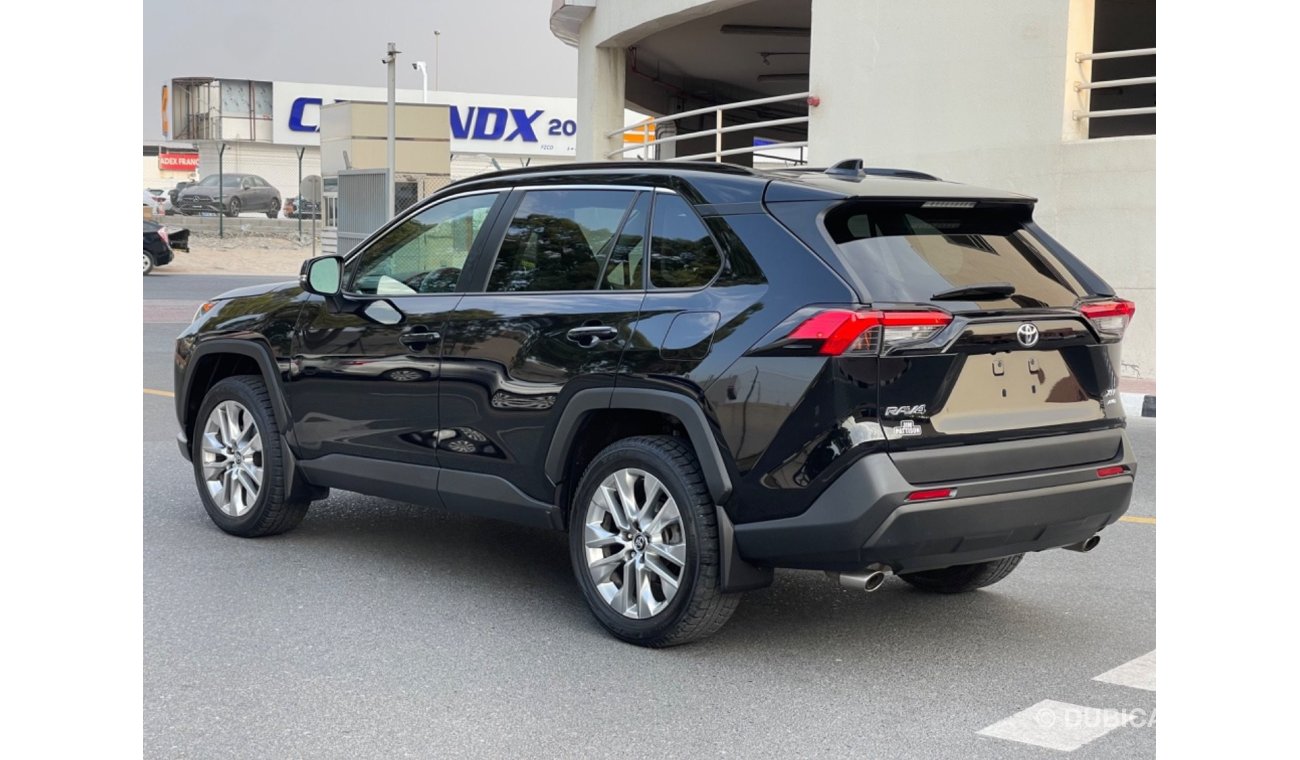 Toyota RAV4 2019 RAV4 xle AWD premium