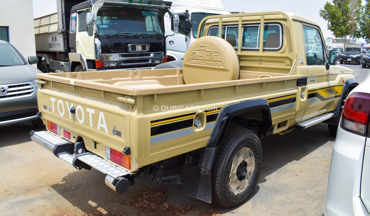 Toyota Land Cruiser Pick Up LX V6