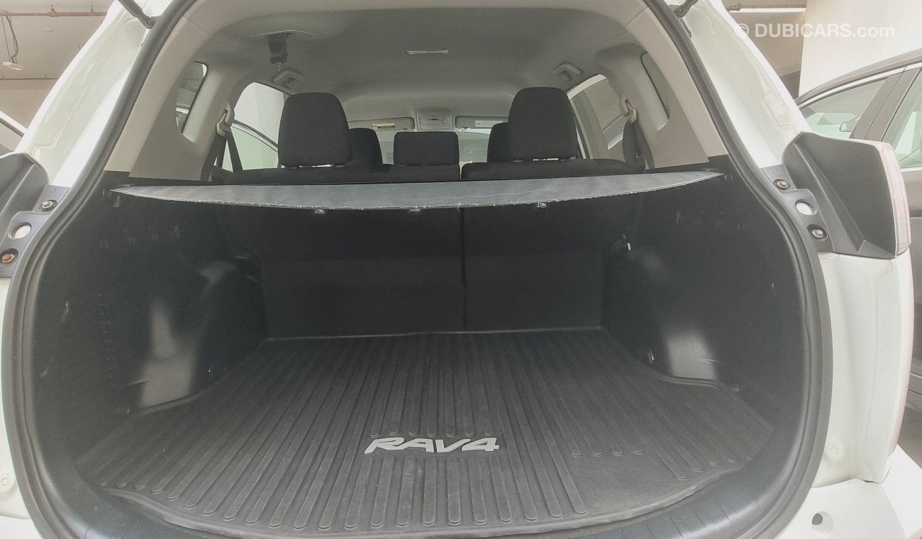 Toyota RAV4 LE