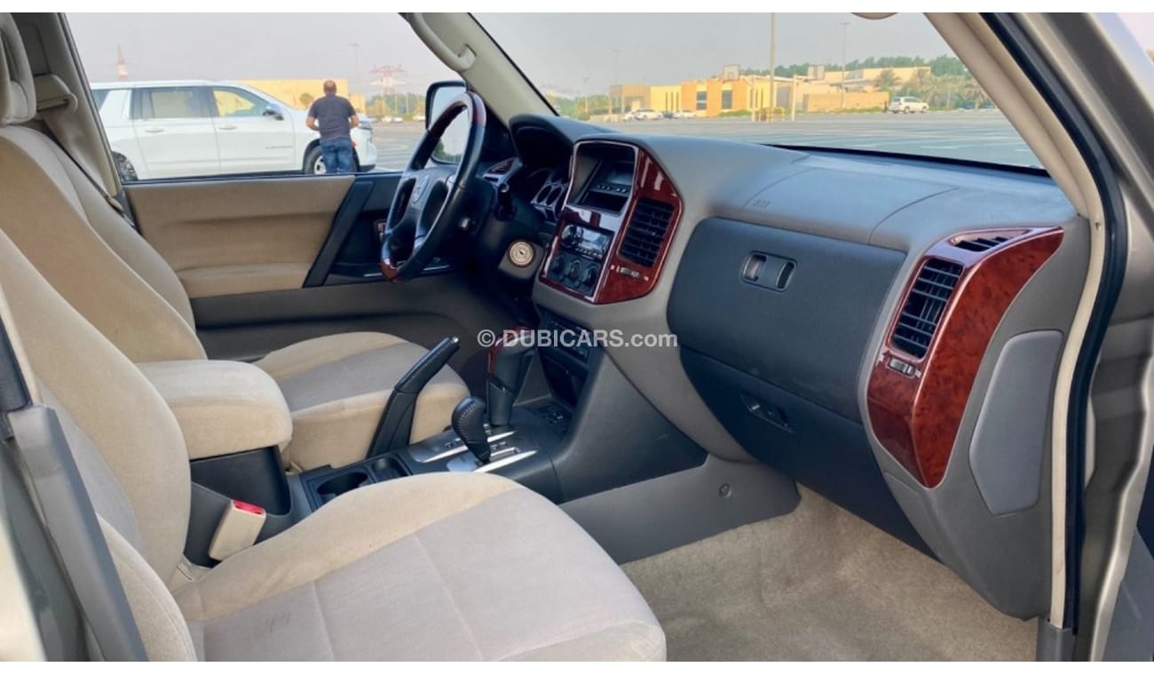 Mitsubishi Pajero Full option