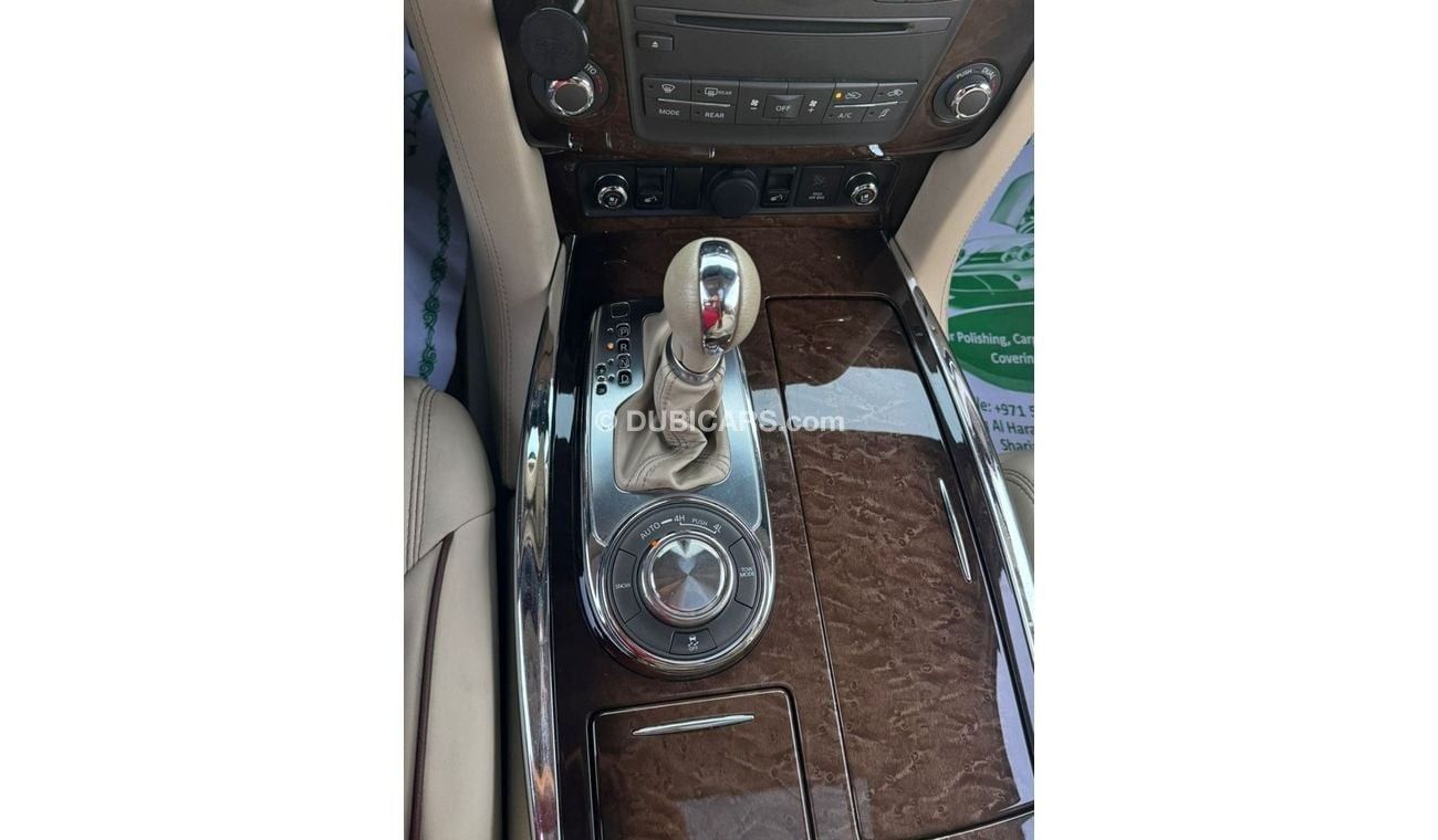 Infiniti QX56 Luxury 5.6L In excellent condition and requires no expenses