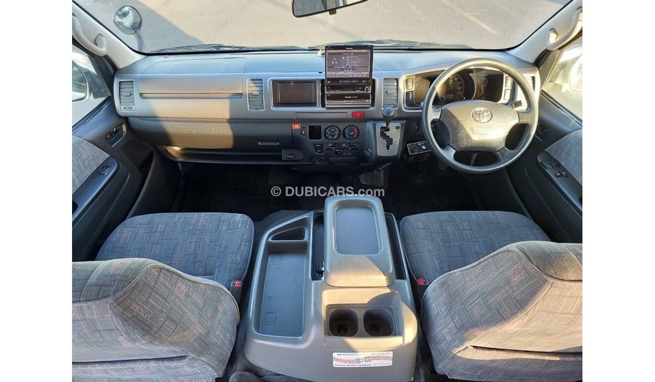 تويوتا هاياس TOYOTA HIACE COMMUTER VAN RIGHT HAND DRIVE(PM01634)