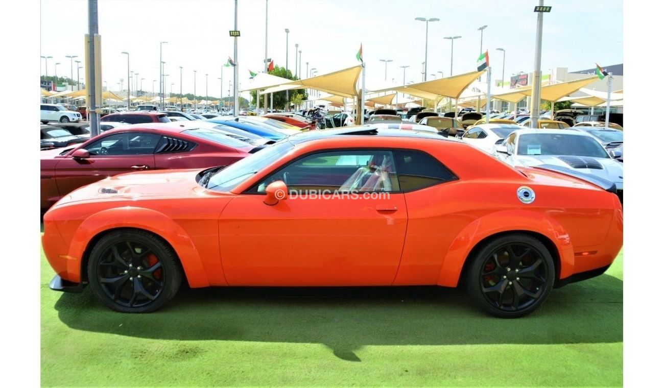 Dodge Challenger R/T Plus *EID SALE OFFERS*CHALLENGER/SRT KIT/WIDE BODY/SUN ROOF/Per Month 1067 AED