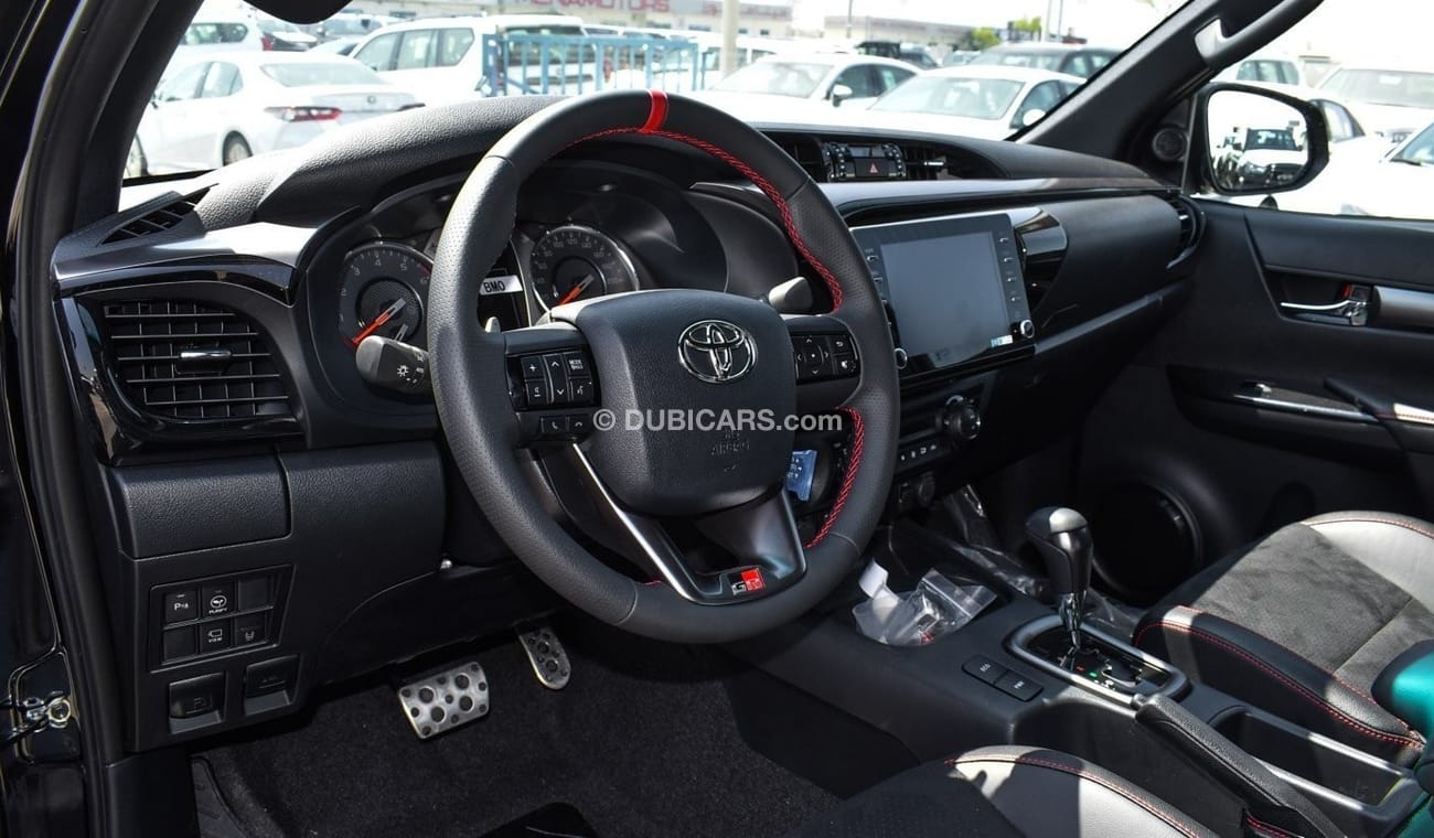 Toyota Hilux GR Sport 4.9 L