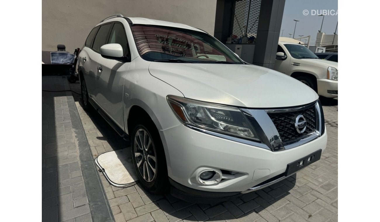 Nissan Pathfinder SV