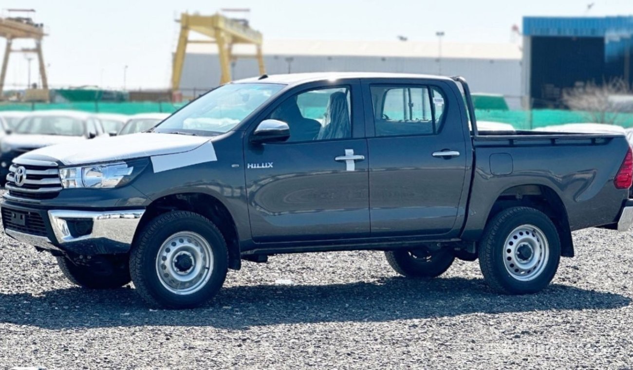 تويوتا هيلوكس Toyota hilux 2.4L 2024 basic option V4