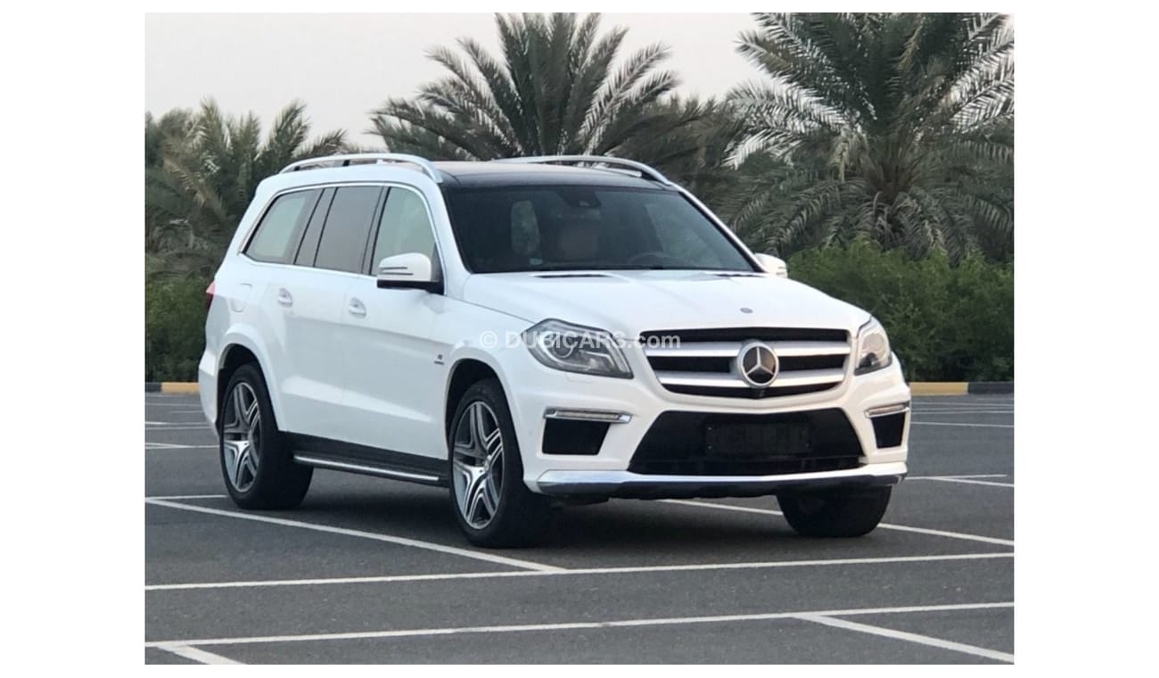 Mercedes-Benz GL 500 MERCEDES BENZ GL500 MODEL 2015 GCC CAR PERFECT CONDITION INSIDE AND OUTSIDE FULL OPTION PANORAMIC RO