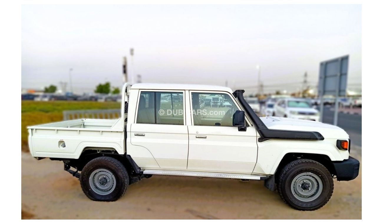 تويوتا لاند كروزر بيك آب Toyota land Cruiser pickup Double cabin Diesel  4.2L 6V M/T 4*4 basic 2024