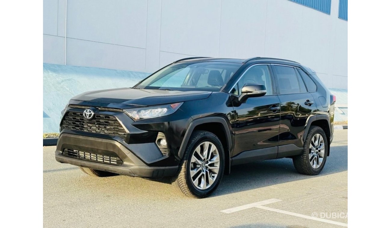 Toyota RAV4 Toyota RAV4 2019 XLE 2.5  Hybrid + petrol