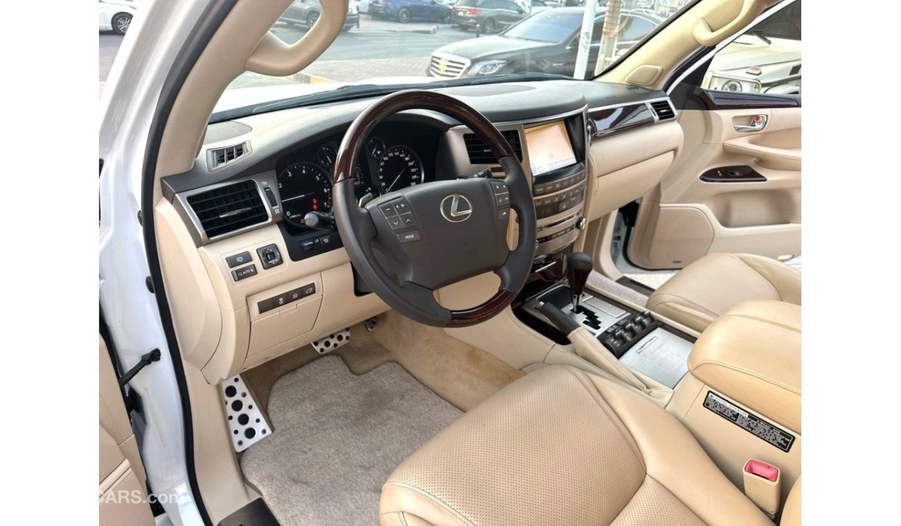 Lexus LX570